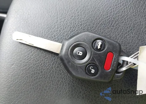 2013 Subaru Outback 2.5I z USA, uszkodzony, nr VIN 4S4BRCAC2D3235783